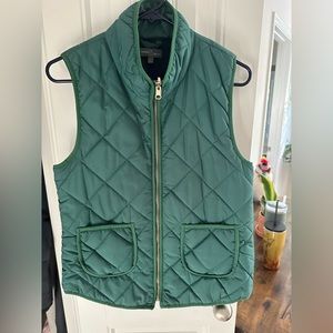 Market and Spruce light weight vest. Size small, in great condition.